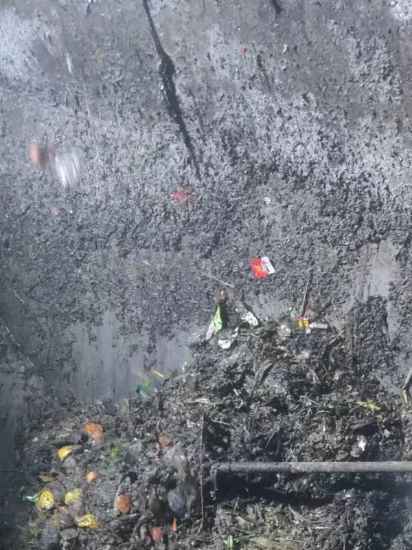 额济纳污水池清理